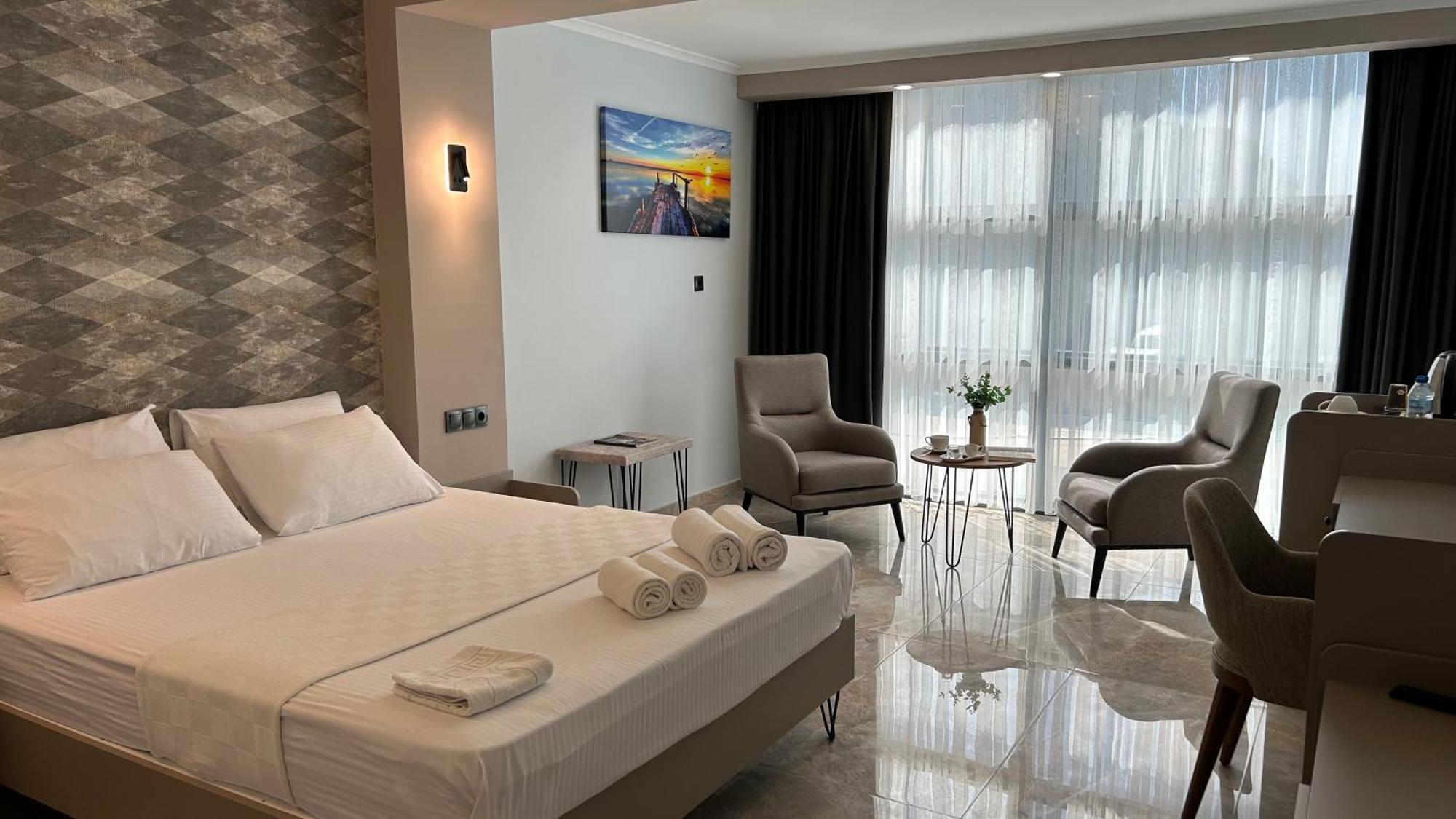 01 Nova Otel Didim Bagian luar foto