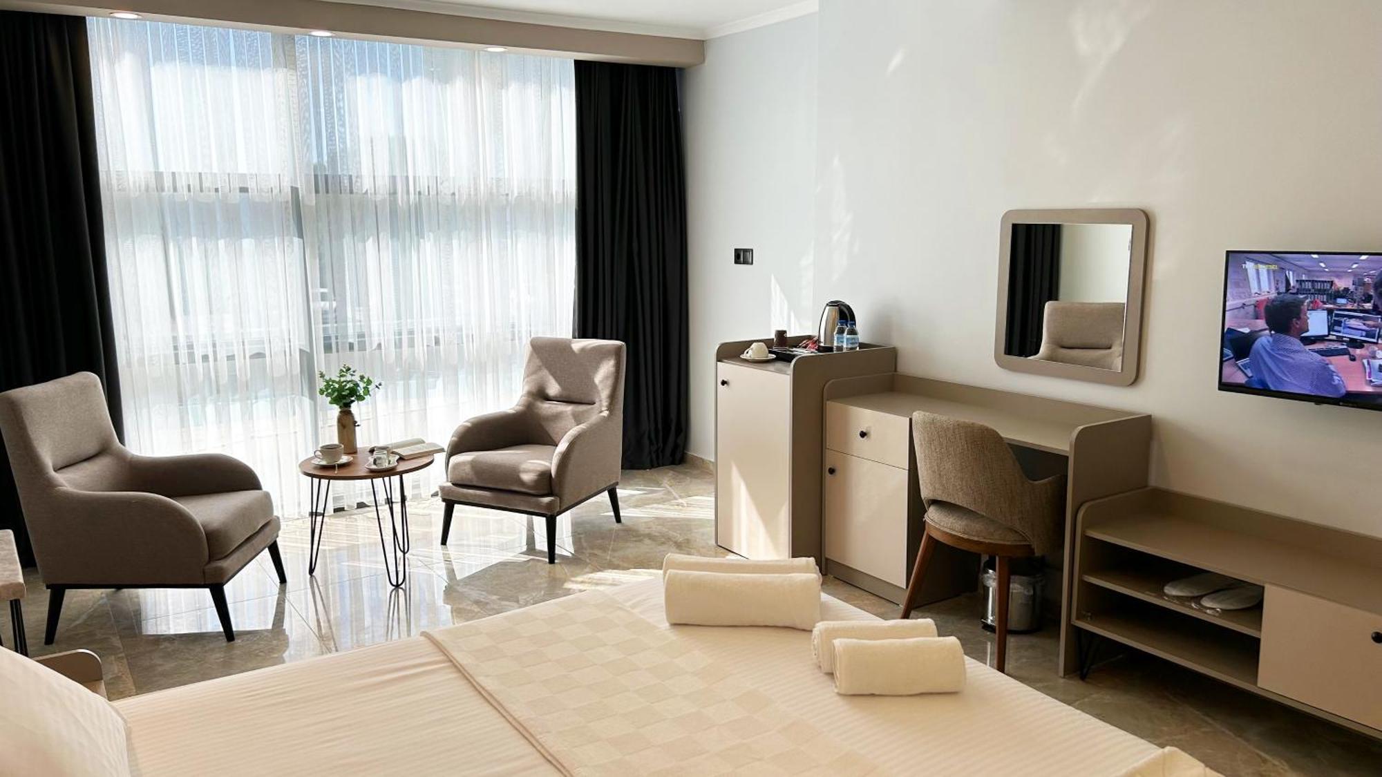 01 Nova Otel Didim Bagian luar foto